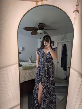 *MOVING SALE* Francesca's Collections Navy Floral Maxi Dress with V-Neck